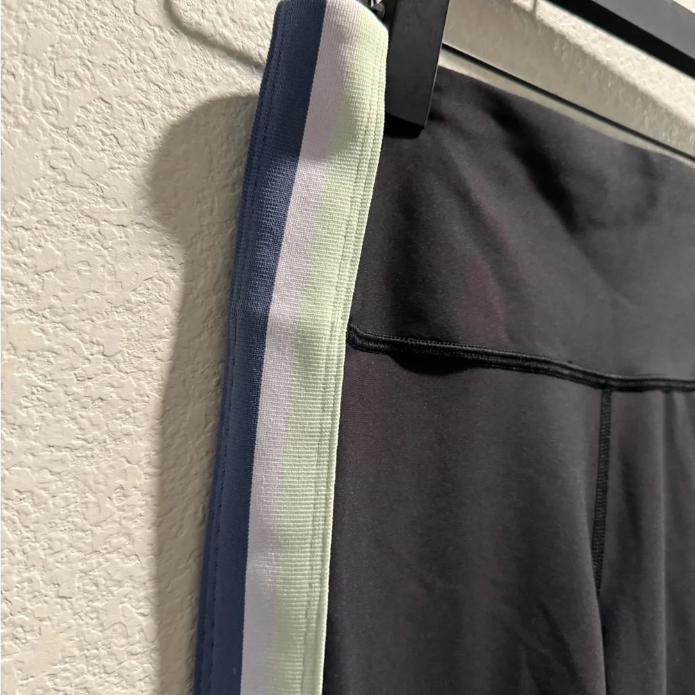 Athlete Interval High Rise Leggings - Picture 6 of 8